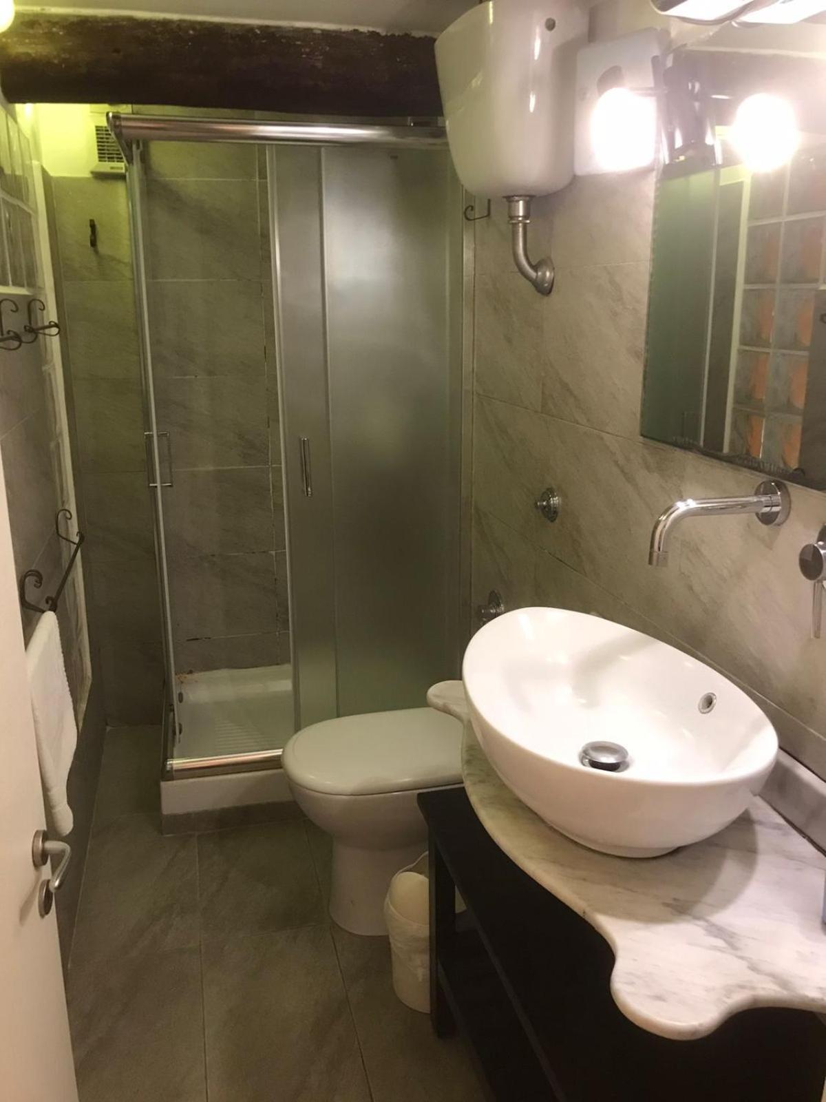Guide Tour Apartments Napoli Eksteriør bilde