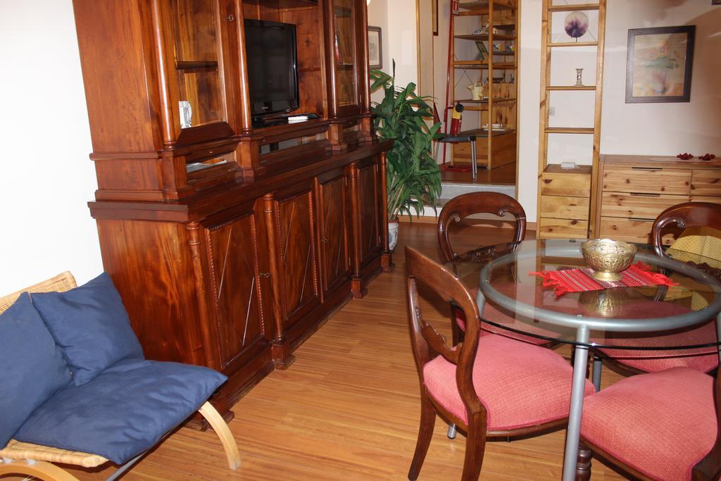 Guide Tour Apartments Napoli Eksteriør bilde