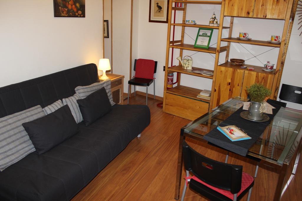 Guide Tour Apartments Napoli Eksteriør bilde