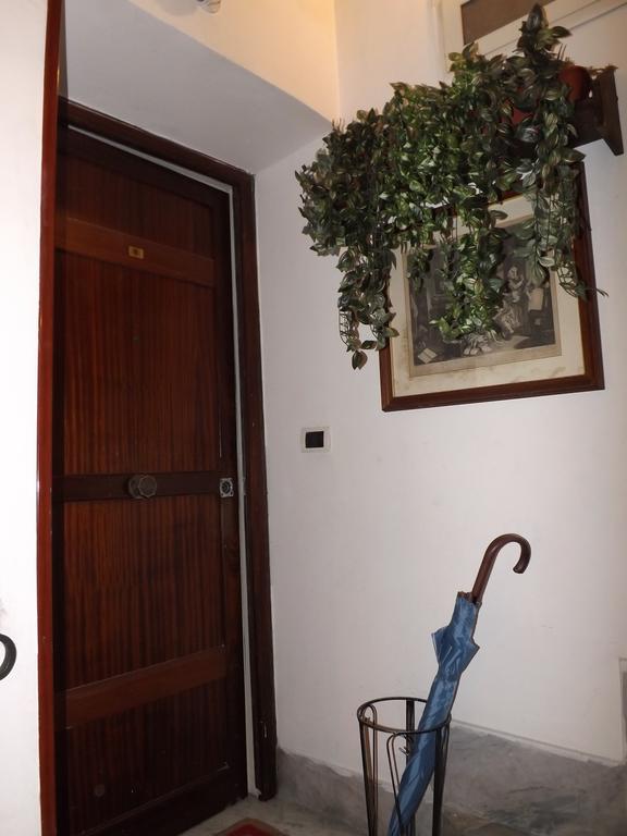 Guide Tour Apartments Napoli Eksteriør bilde