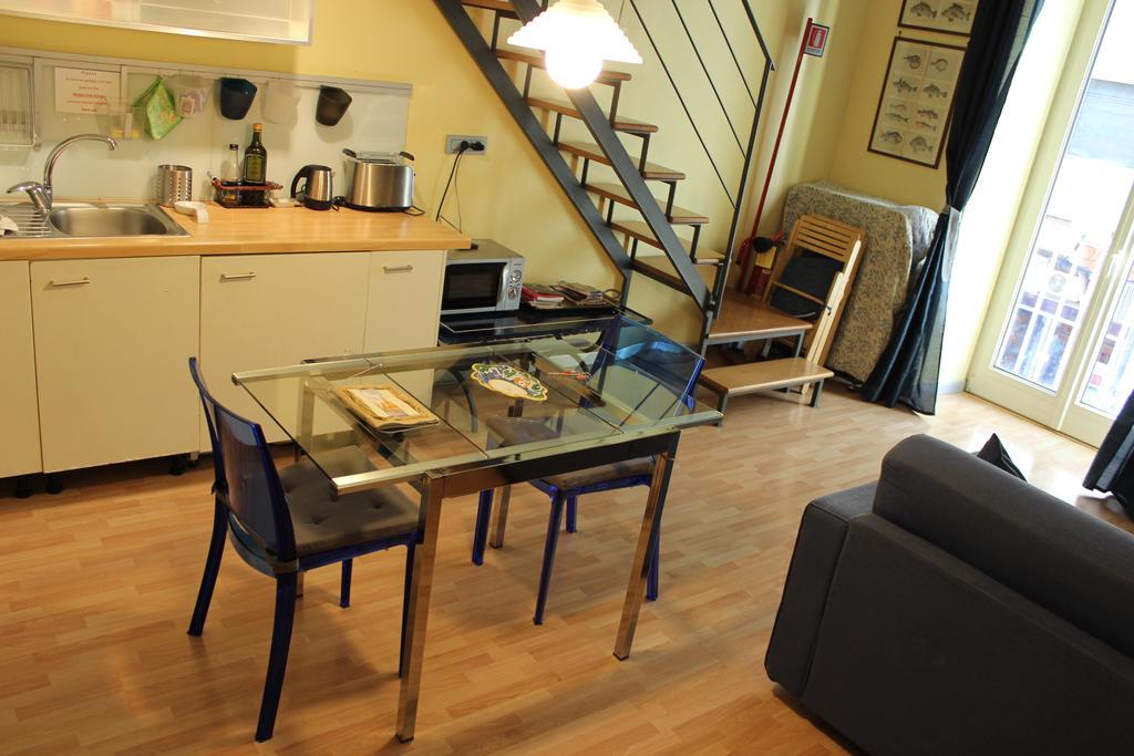 Guide Tour Apartments Napoli Eksteriør bilde