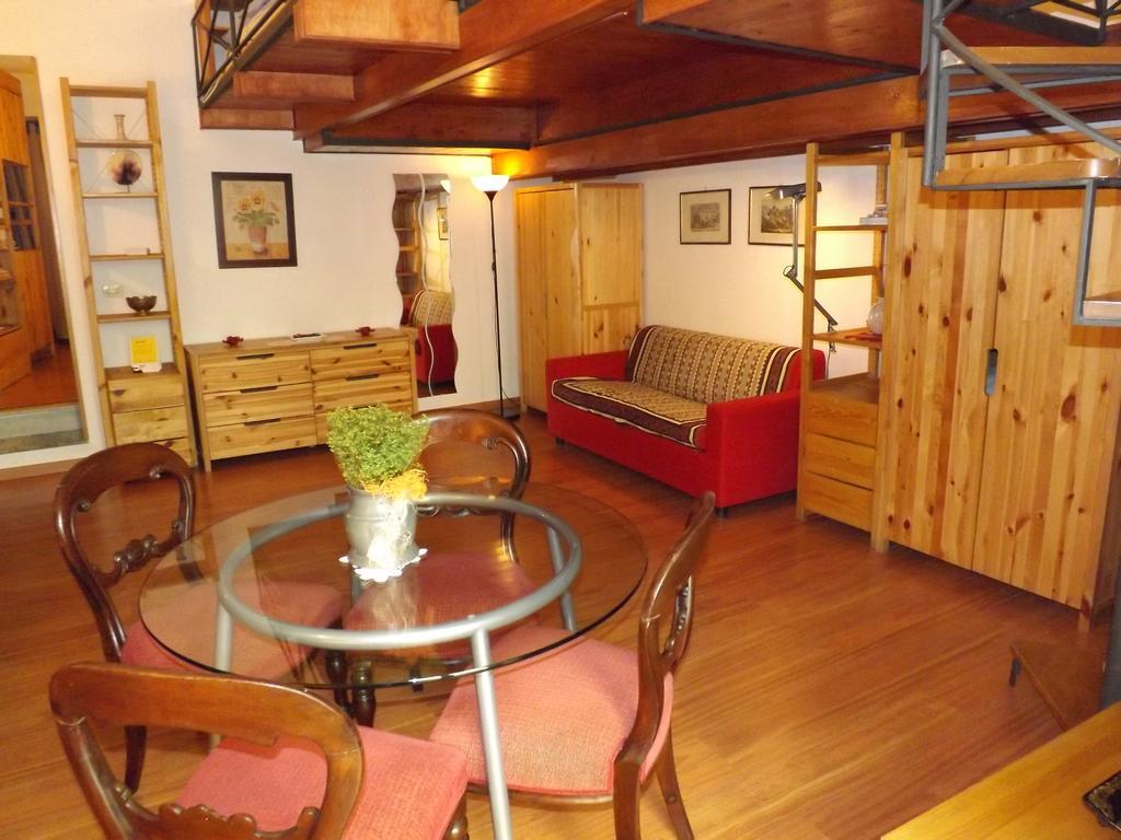 Guide Tour Apartments Napoli Eksteriør bilde