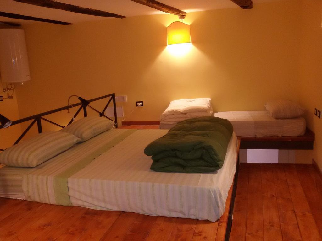 Guide Tour Apartments Napoli Eksteriør bilde